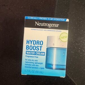 Neutrogena Hydro Boost Water Cream - Blue Packaging - new